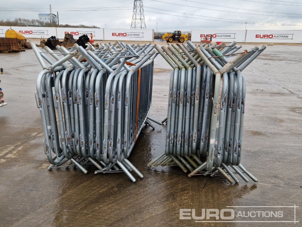 Attrezzatura da costruzione Bundle of Metal Pedestrian Safety Barriers (2 of): foto 6