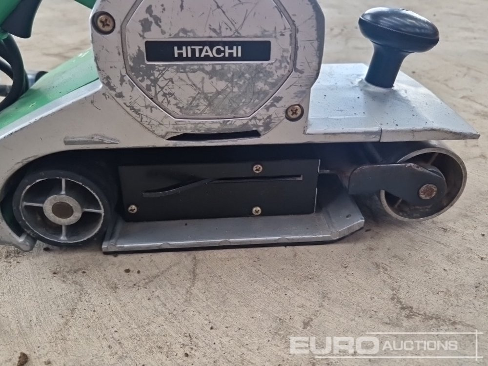 Attrezzatura da costruzione Hitachi SB-10 240 Volt Belt Sander: foto 13