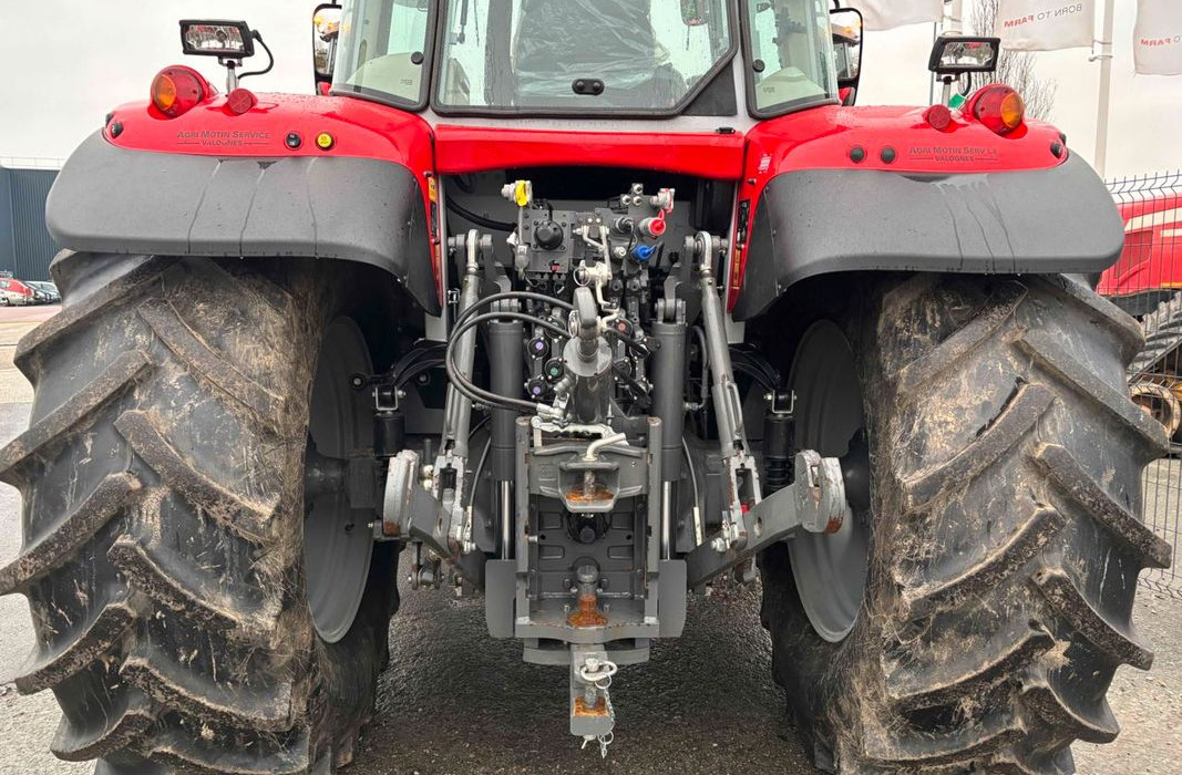 Trattore Massey Ferguson MF 7S 165 DYNA 6: foto 8